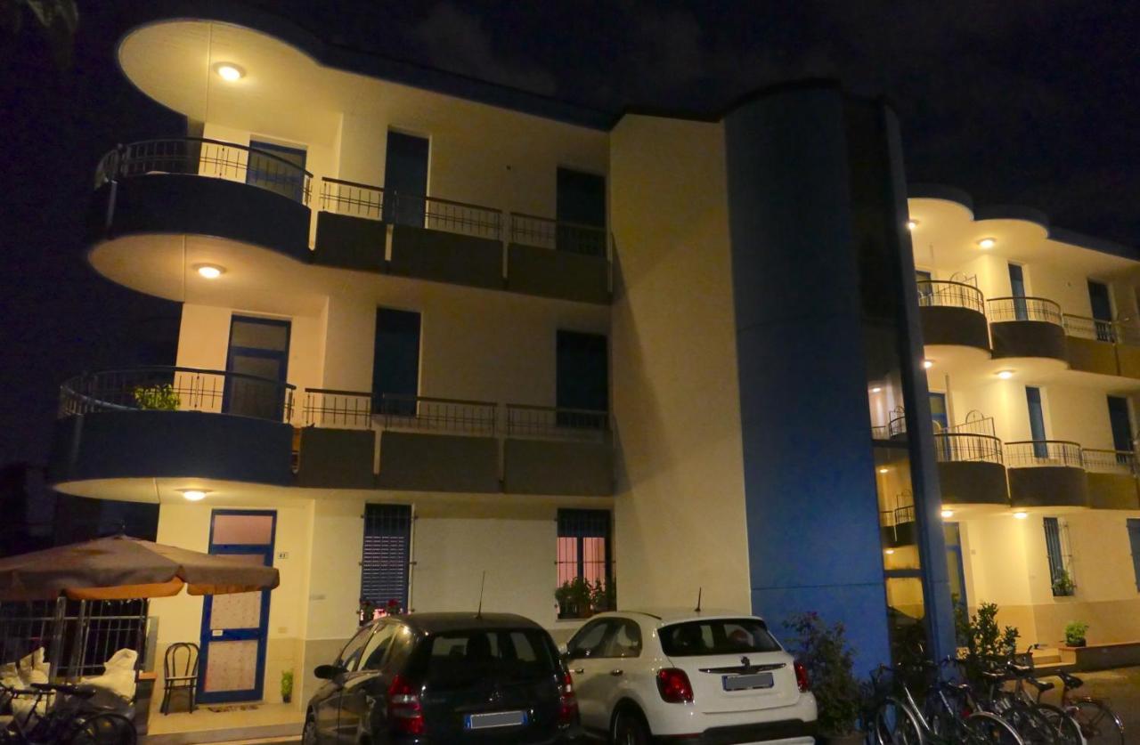 פורטו קורסיני Residence Il Sole מראה חיצוני תמונה